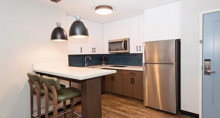 Staybridge Suites DENVER NORTH - THORNTON Room Type - 1 King Bed One Bedroom Suite Sofa Bed