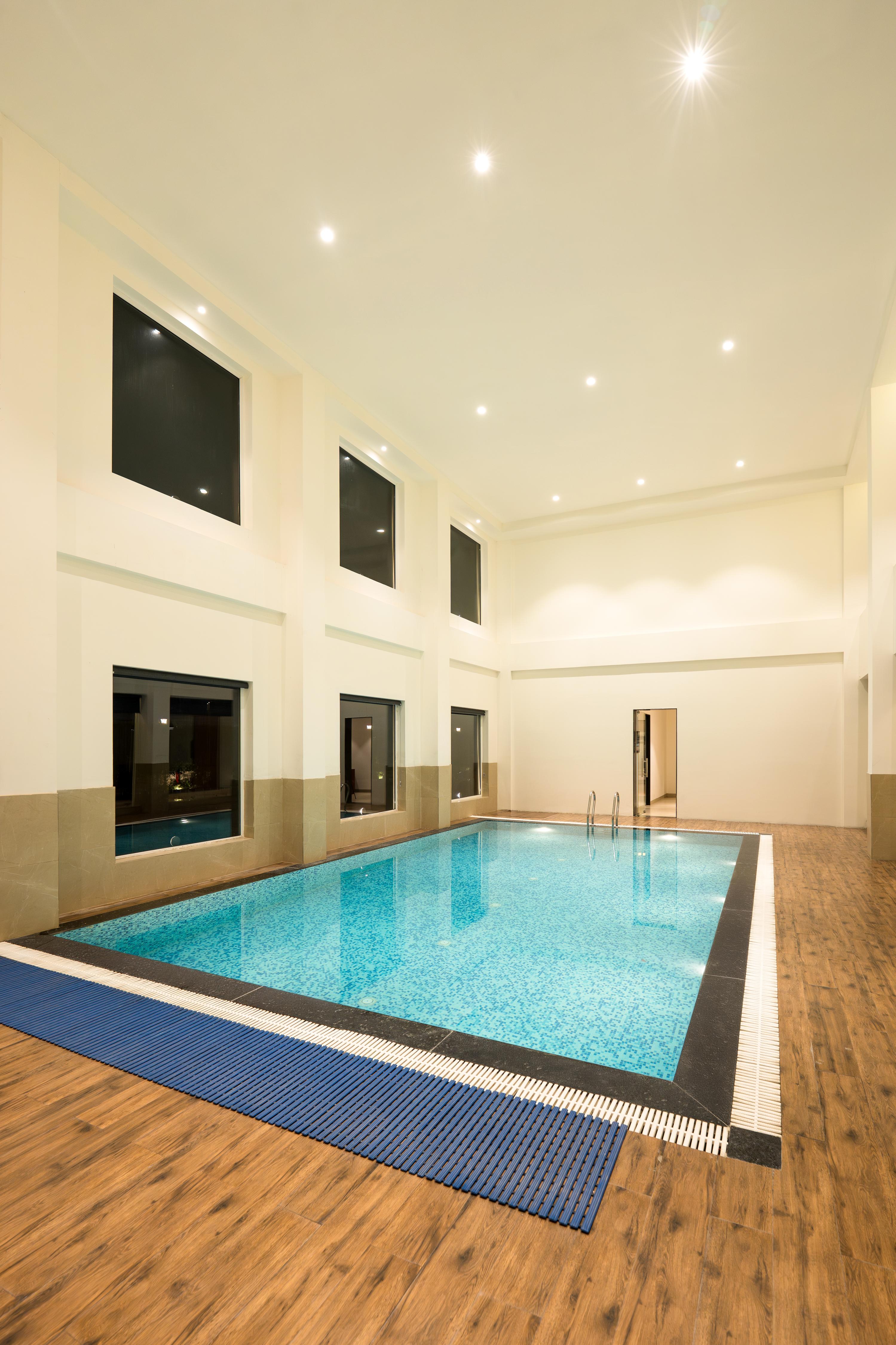 Best Western Plus Phagwara - Tap to explore photos