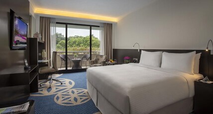 Concorde Hotel Singapore Room Type - Deluxe Room with Balcony