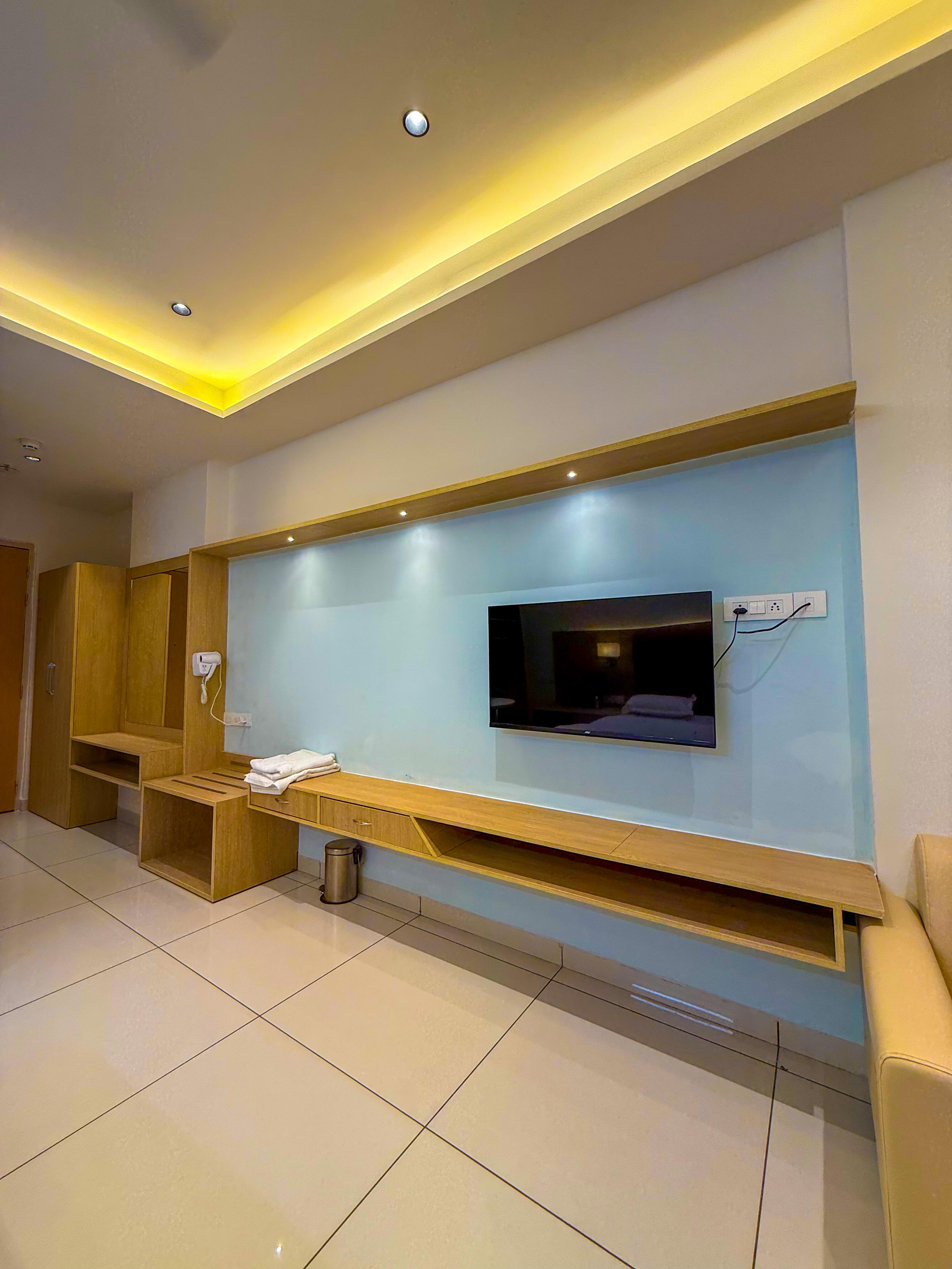 Madhvi Stay and Wellness |Entire 2 BHK - Tap to explore photos