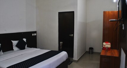 Hotel Misty Woods Room Type - Deluxe Room