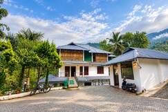 Address of Avondale Cottage | Hill and River View