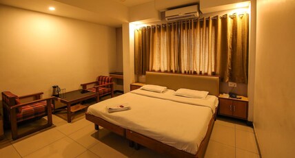 Hotel Sangam Room Type - DELUXE AC