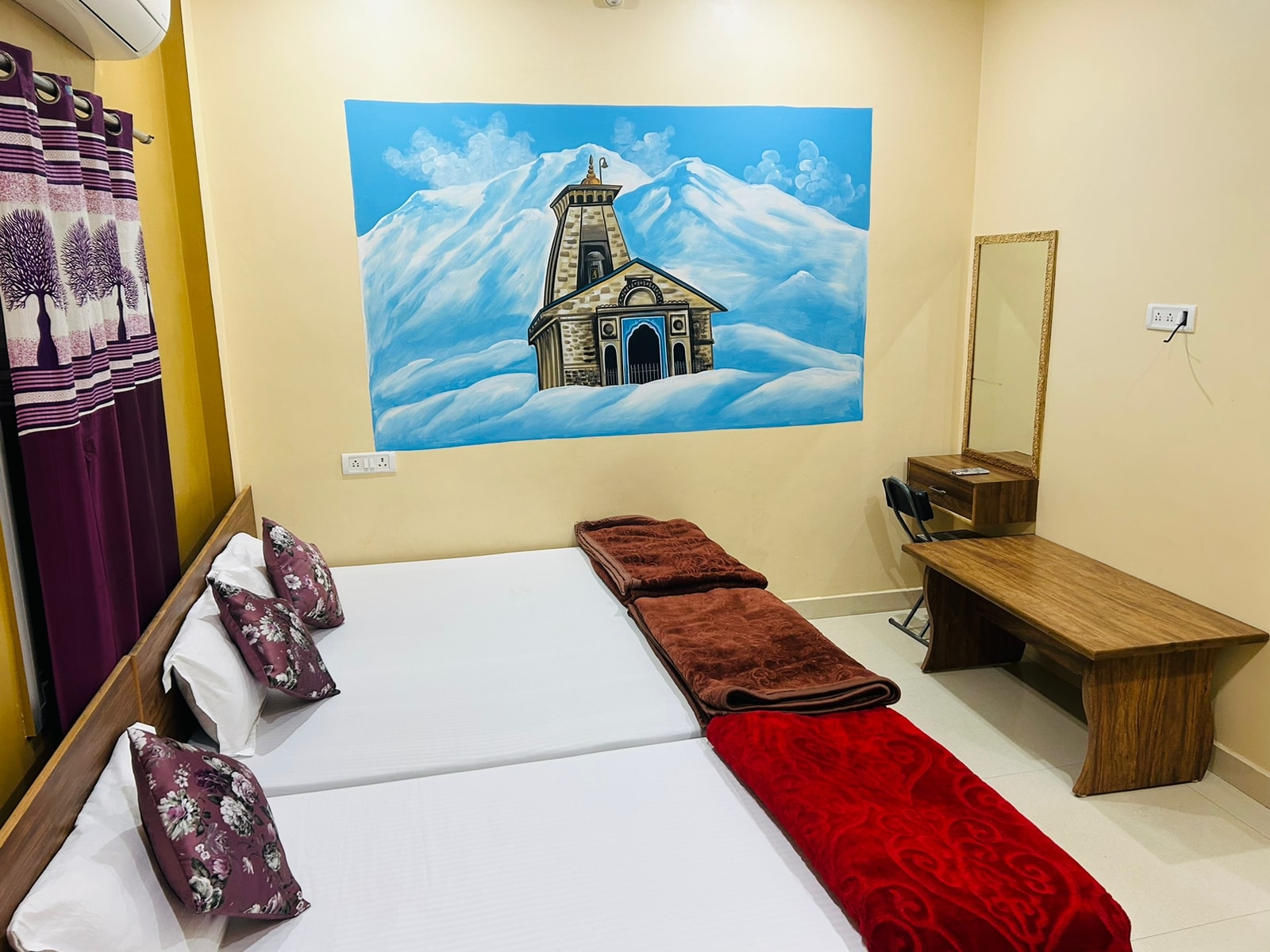 Lotus Paying Guest House - Tap to explore photos