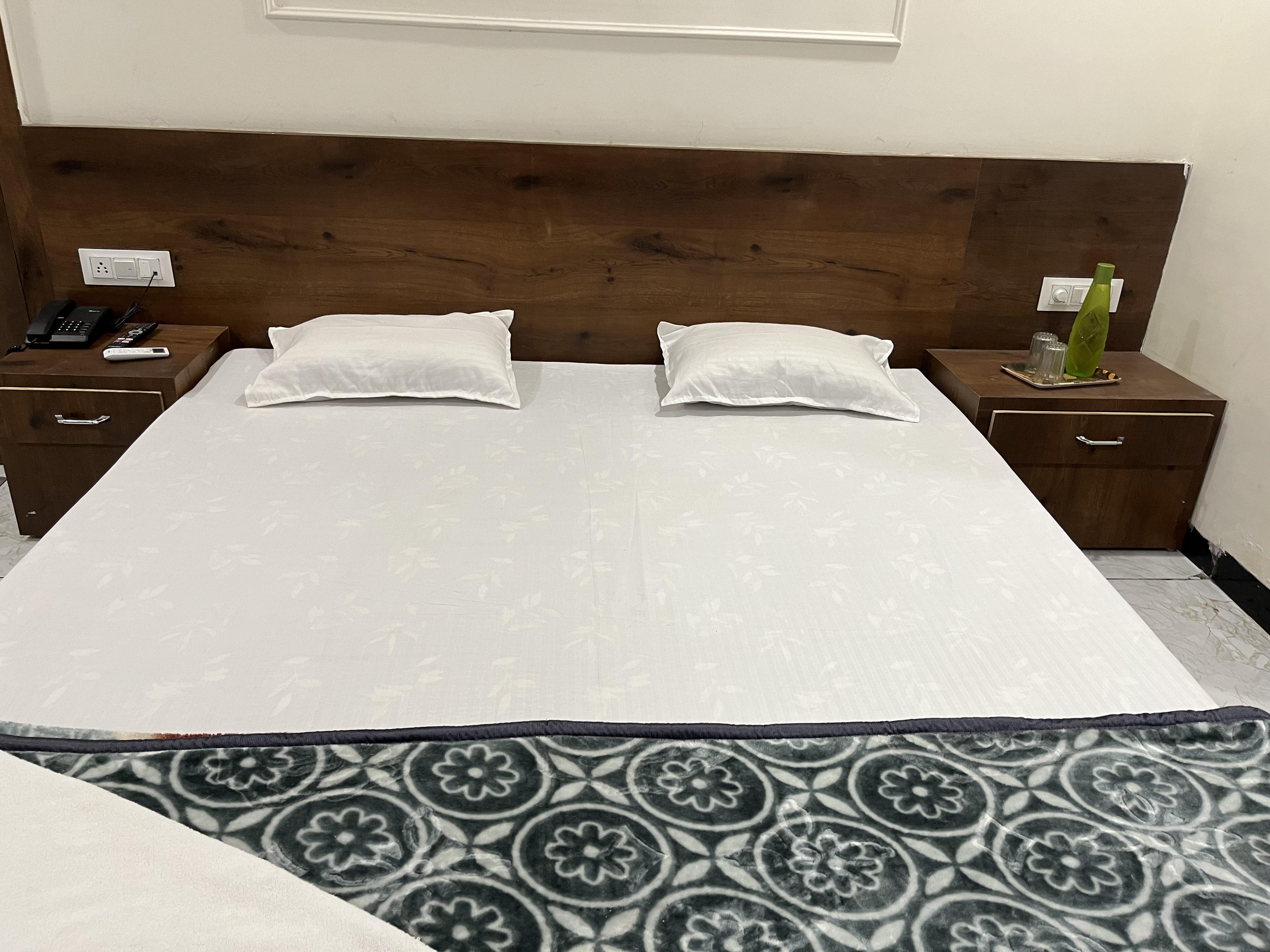 Hotel Jayashree - Tap to explore photos