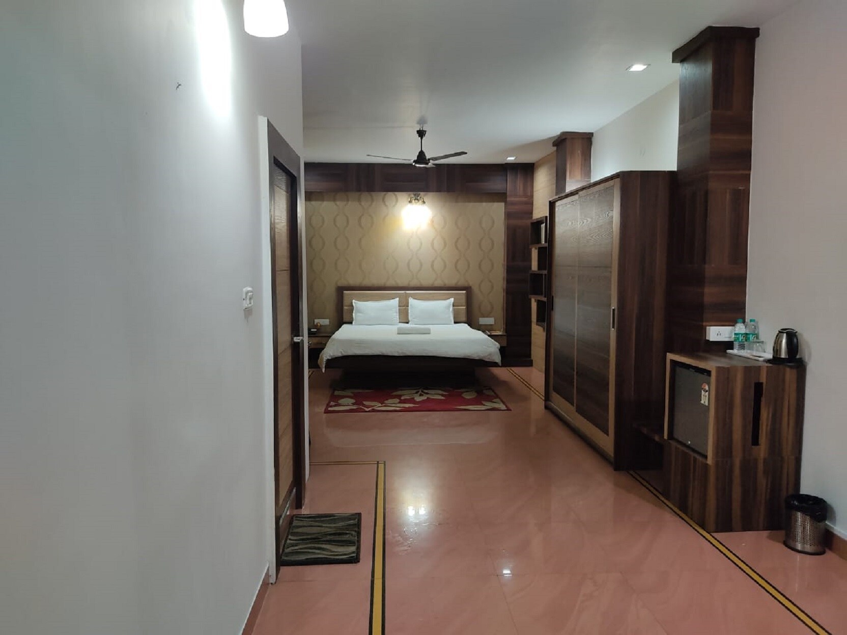 Gargo Towers - Tap to explore photos