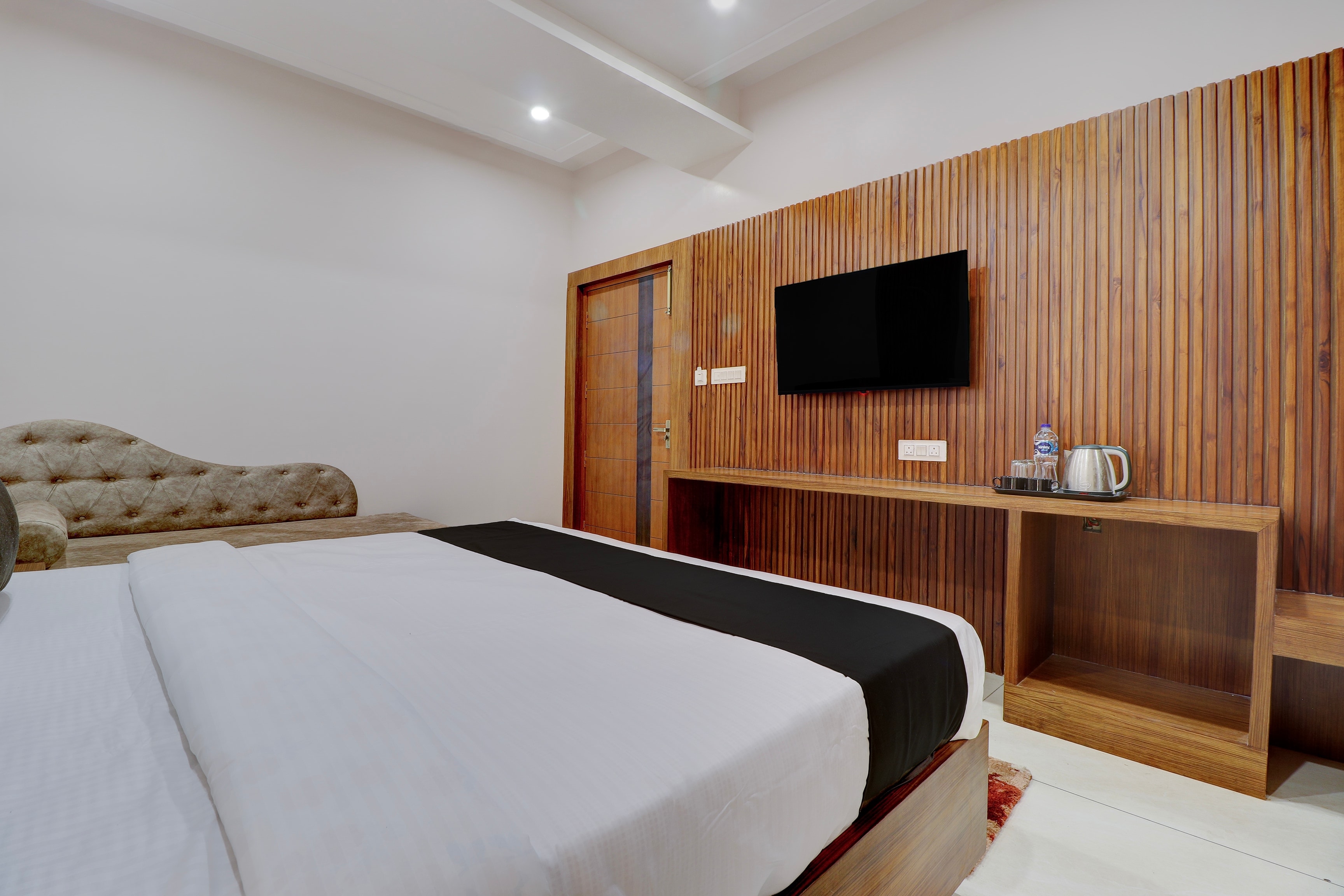 Townhouse Laksar Road Haridwar Formerly Waliya Hotel - Tap to explore photos