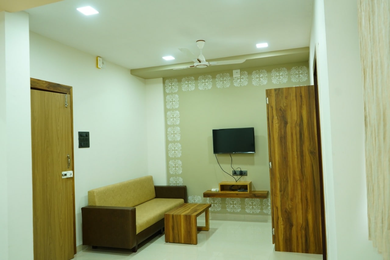 Hotel Darshan - Tap to explore photos