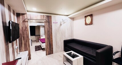 Hotel Himalaya Room Type - VIP suite