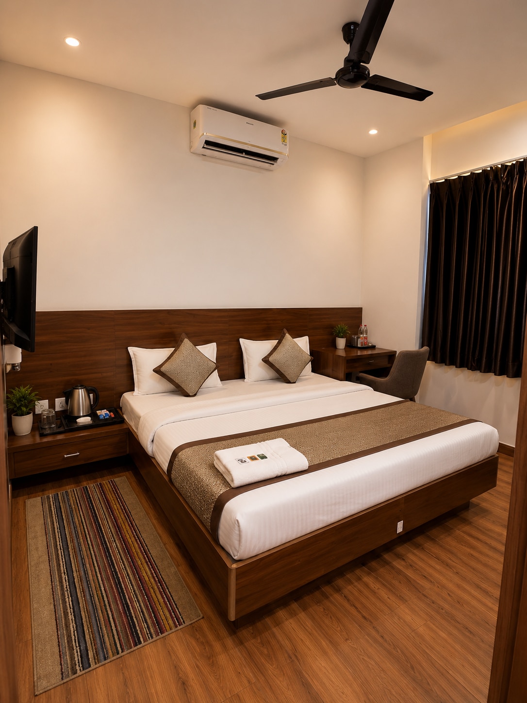 Hotel Sun- Near Mansarovar Metro Station By THC Group - Tap to explore photos