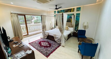 The Luxury Maharaja  The Royal Resort Room Type - Emerald Rooms