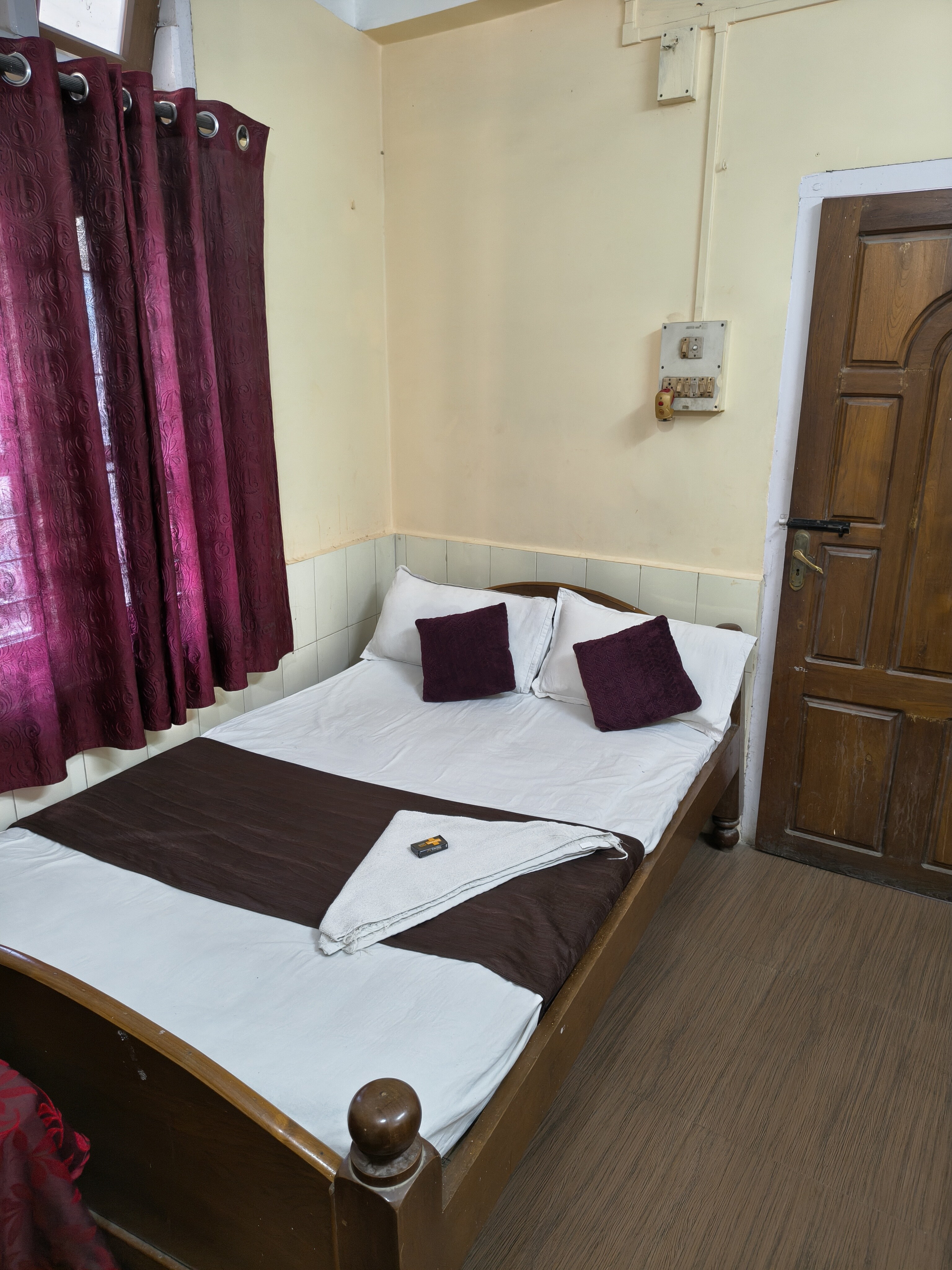 Hotel gayatri - Tap to explore photos