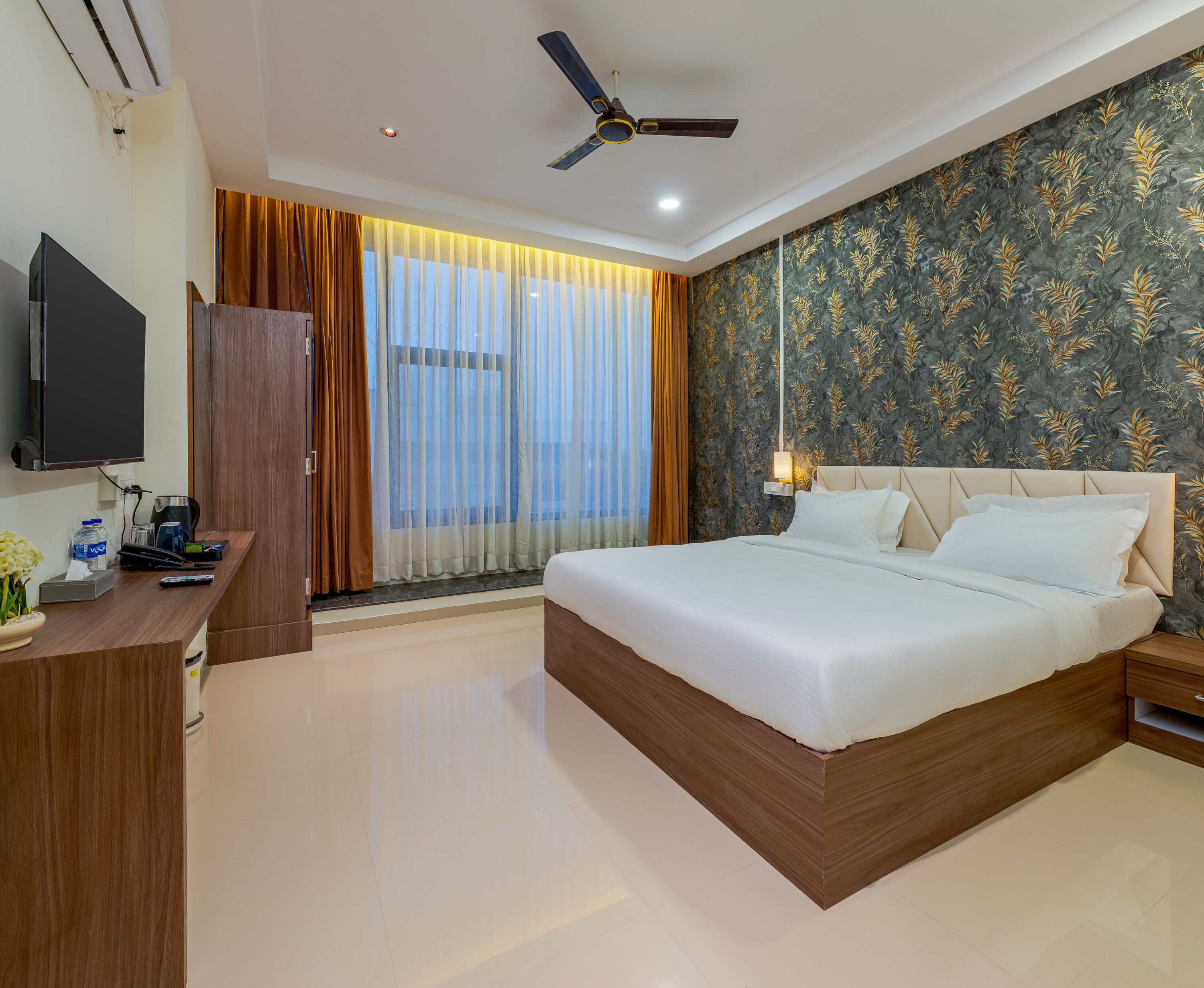 D Dreamz Executive Lodging And Boarding - Tap to explore photos