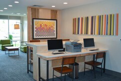 Holiday Inn Express & Suites Charlotte NE - University Area