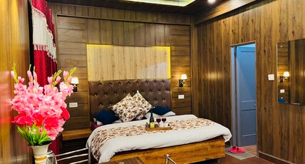 Vanshika Homestay | Rooms & Kitchen Room Type - Super Deluxe Room