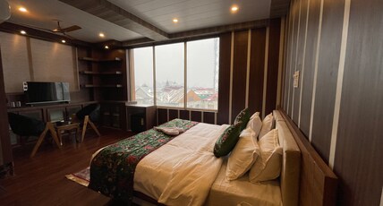 HOTEL LAKE SERENADE Room Type - Presidential Suite