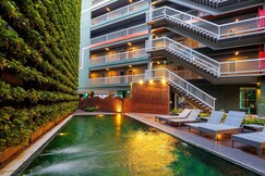 Cross Vibe Chiang Mai Decem Hotel