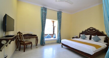 Aaram Baagh By Pachar Group Room Type - Badal Mahal Room