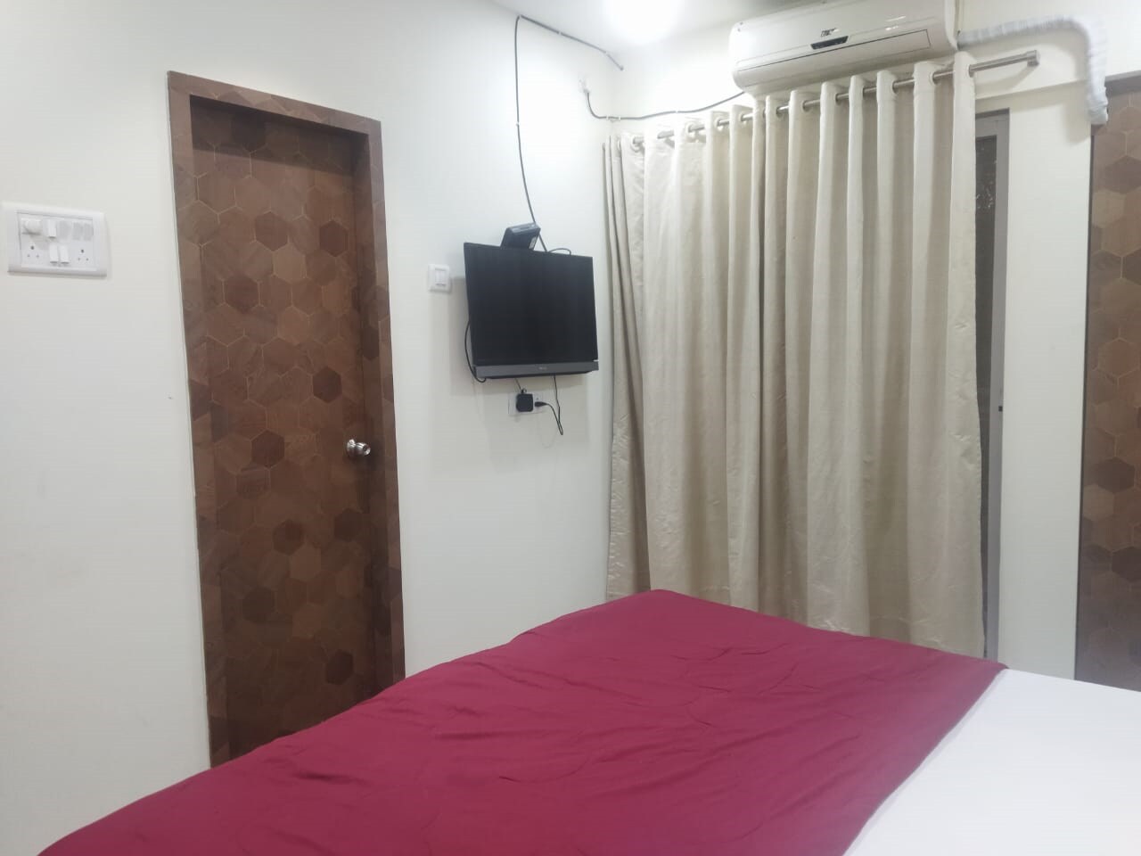 2BHK Row House in Koperkhairane - Tap to explore photos