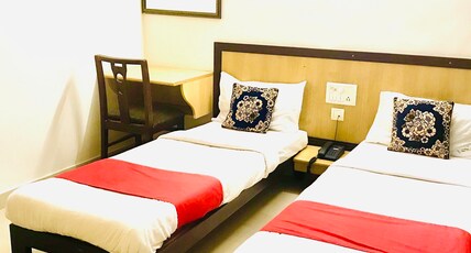 Hotel Halfmoon Hospitality Room Type - Deluxe Twin Room