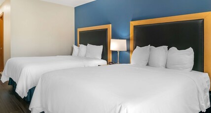 Best Western River Terrace Room Type - Accessible - 2 Queen, Mobility Accessible, Roll In Shower, Work Desk, Microwave And Refrigerator, Wi Best Western River Terrace Room Type - Accessible - 2 Queen, Mobility Accessible, Roll In Shower, Work Desk, Microwave And Refrigerator, Wi