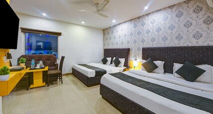 Hotel Platinum Room Type - Family Suite Room with City View Hotel Platinum Room Type - Family Suite Room with City View