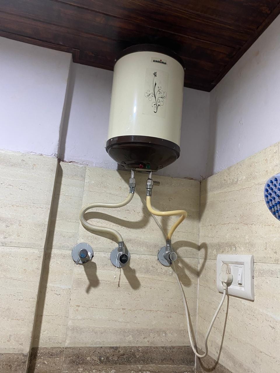 RANAKUNJ HOTEL & RESTAURANT - Tap to explore photos