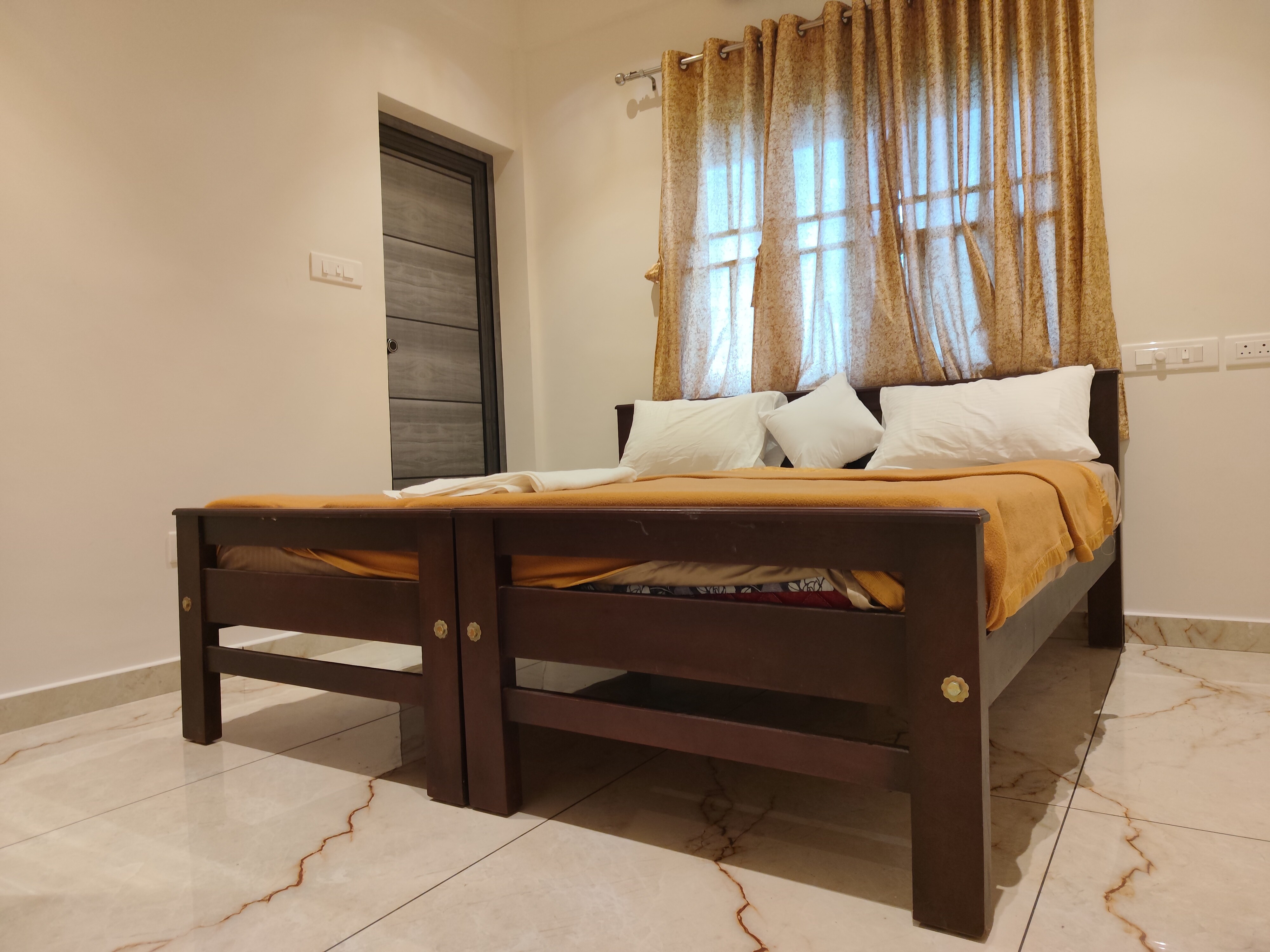 Splendro Apartments Near Cochin University - Tap to explore photos