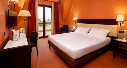 Best Western Gorizia Palace Hotel Room Type - 1 King Bed, Superior Room