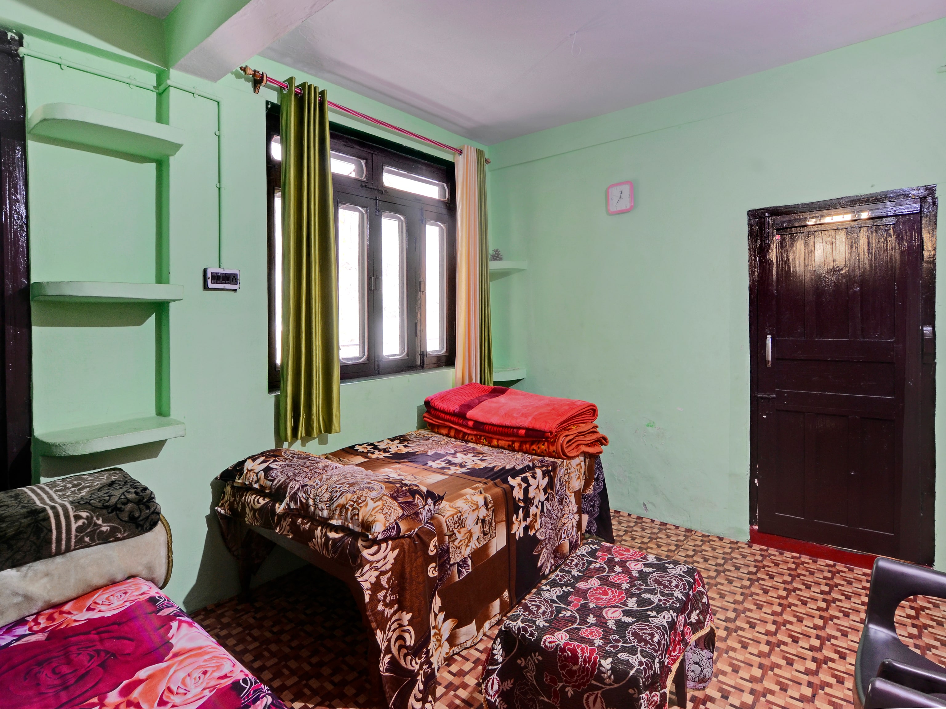 neem karoli baba- sampurnanand homestay - Tap to explore photos
