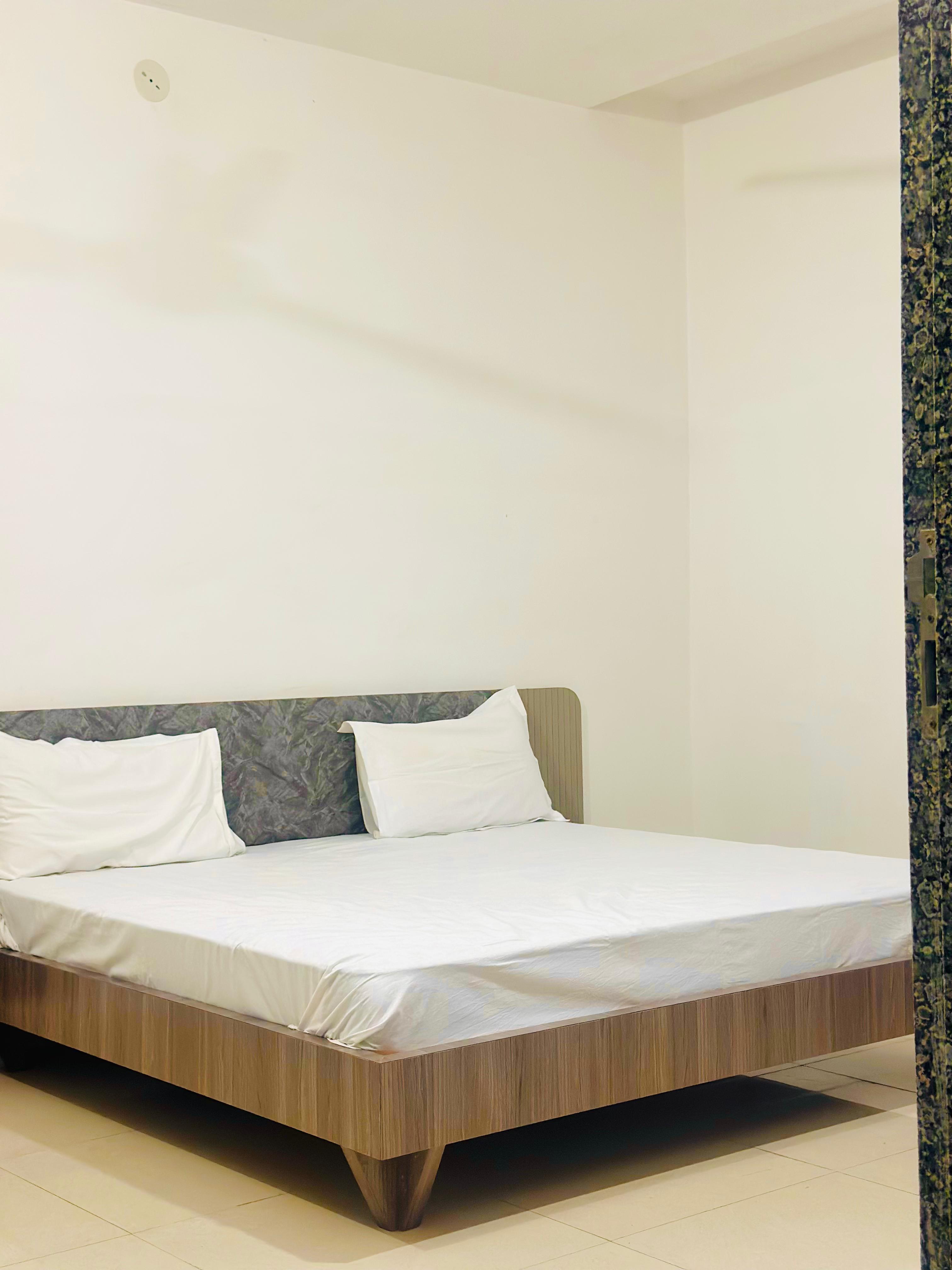 Hotel Samrat Bhilwara - Tap to explore photos