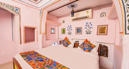 FabHotel Khandaka Mahal Room Type - Deluxe Room