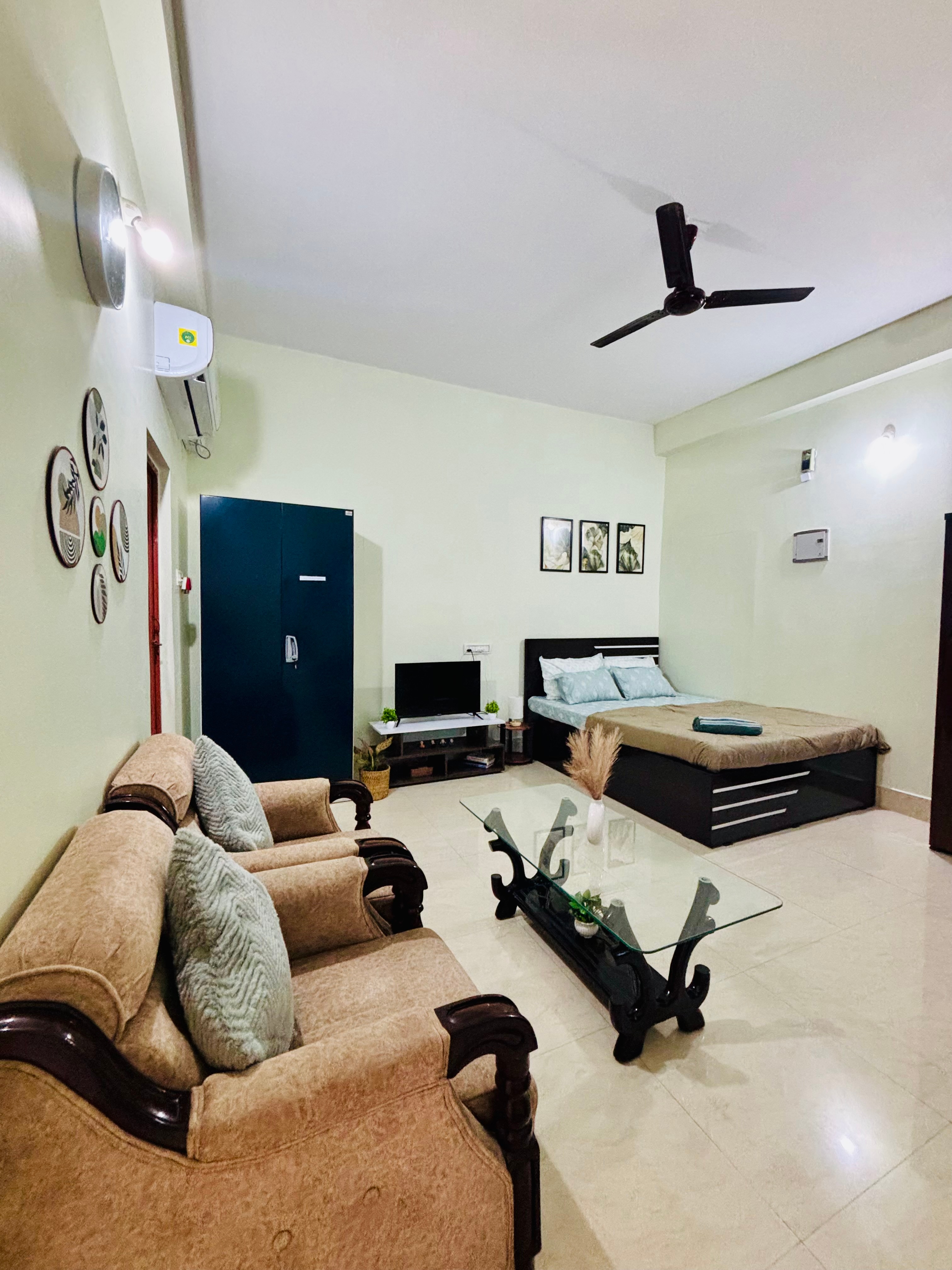 The Tiny Abode-A 1RK Homestay - Tap to explore photos