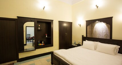 The Fateh Hotel by Le Pension Stays Room Type - Air Conditioned Deluxe Room