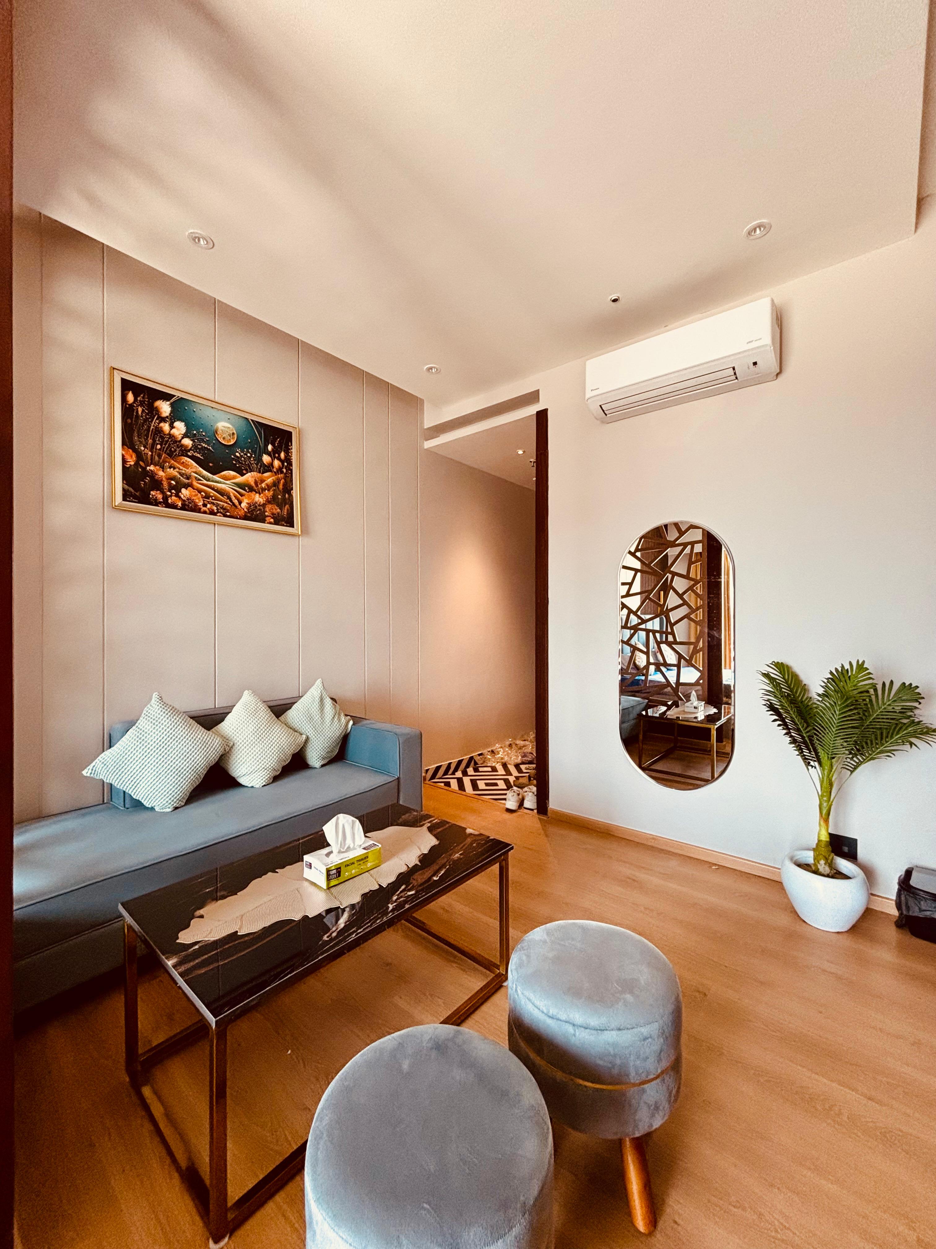 Elite Studio by Vaelora Stay - Tap to explore photos