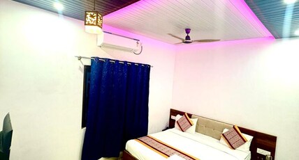 HOTEL SHIVA INTERNATIONAL Room Type - Deluxe Double Room