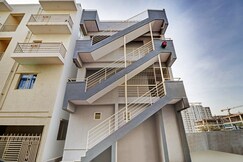 Hotel O Home Mishra Suites