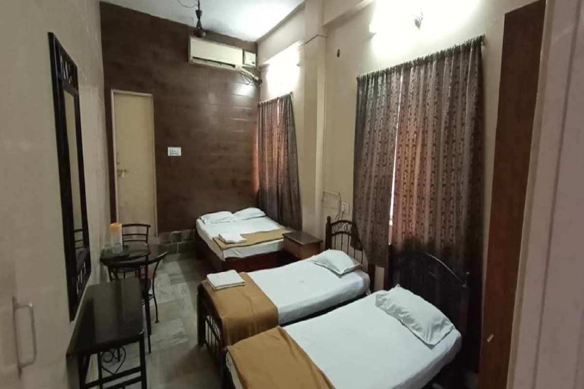 Hotel Travellers Inn Hyderabad - Tap to explore photos