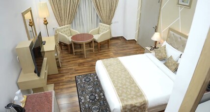 HOTEL GANGES COURTYARD Room Type - Luxury room