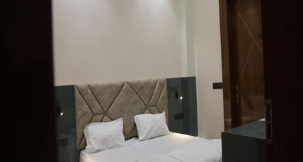 Hotel Noor Inn Room Type - Deluxe Room