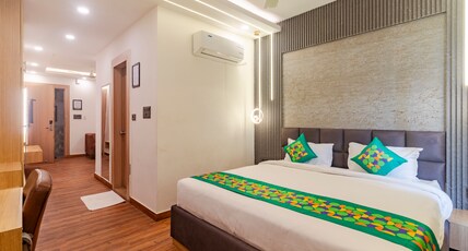 Treebo Kgf Villa With Swimming Pool Room Type - Premium Room With Pool View