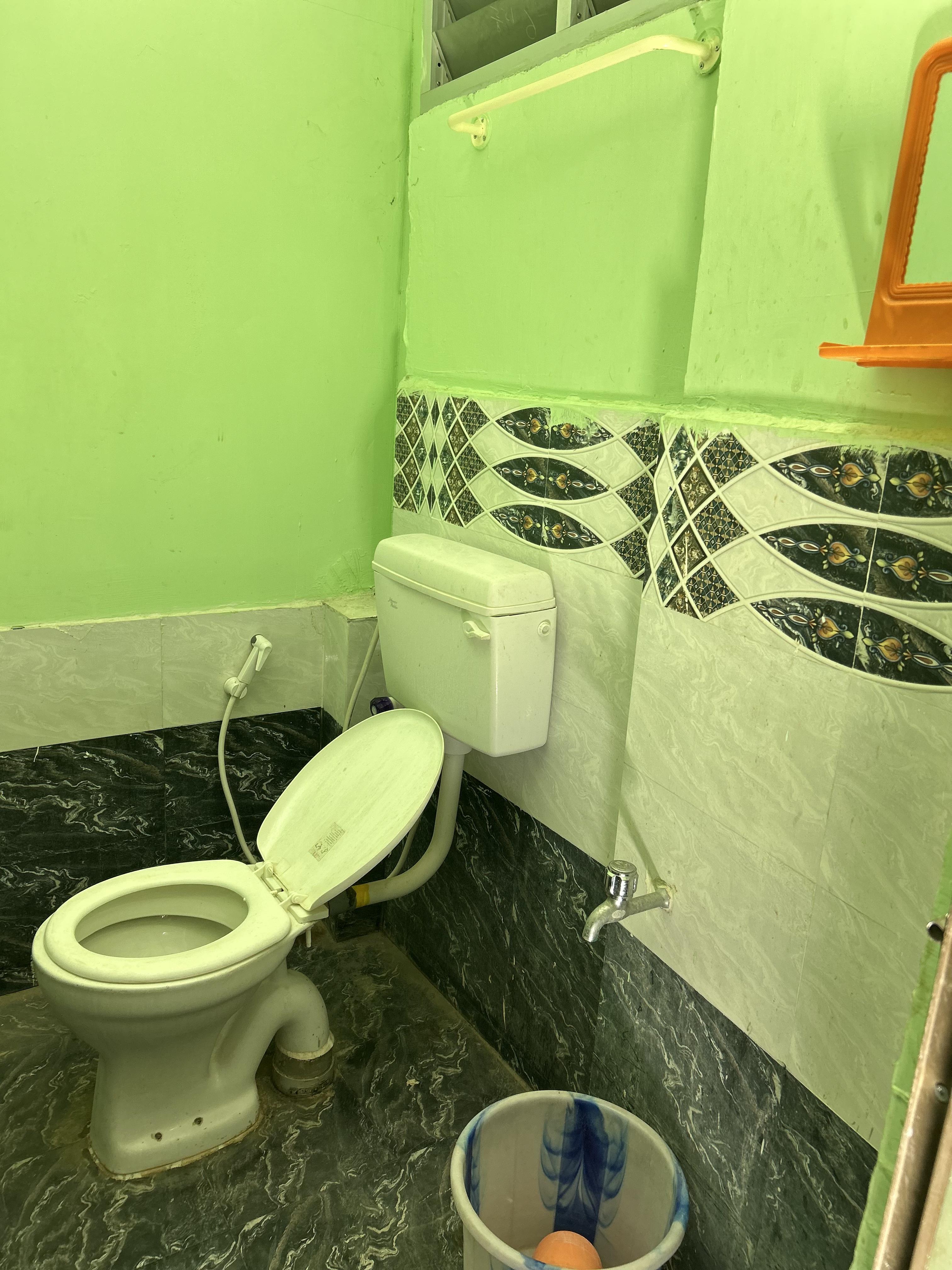 Chola Residency A/C - Tap to explore photos