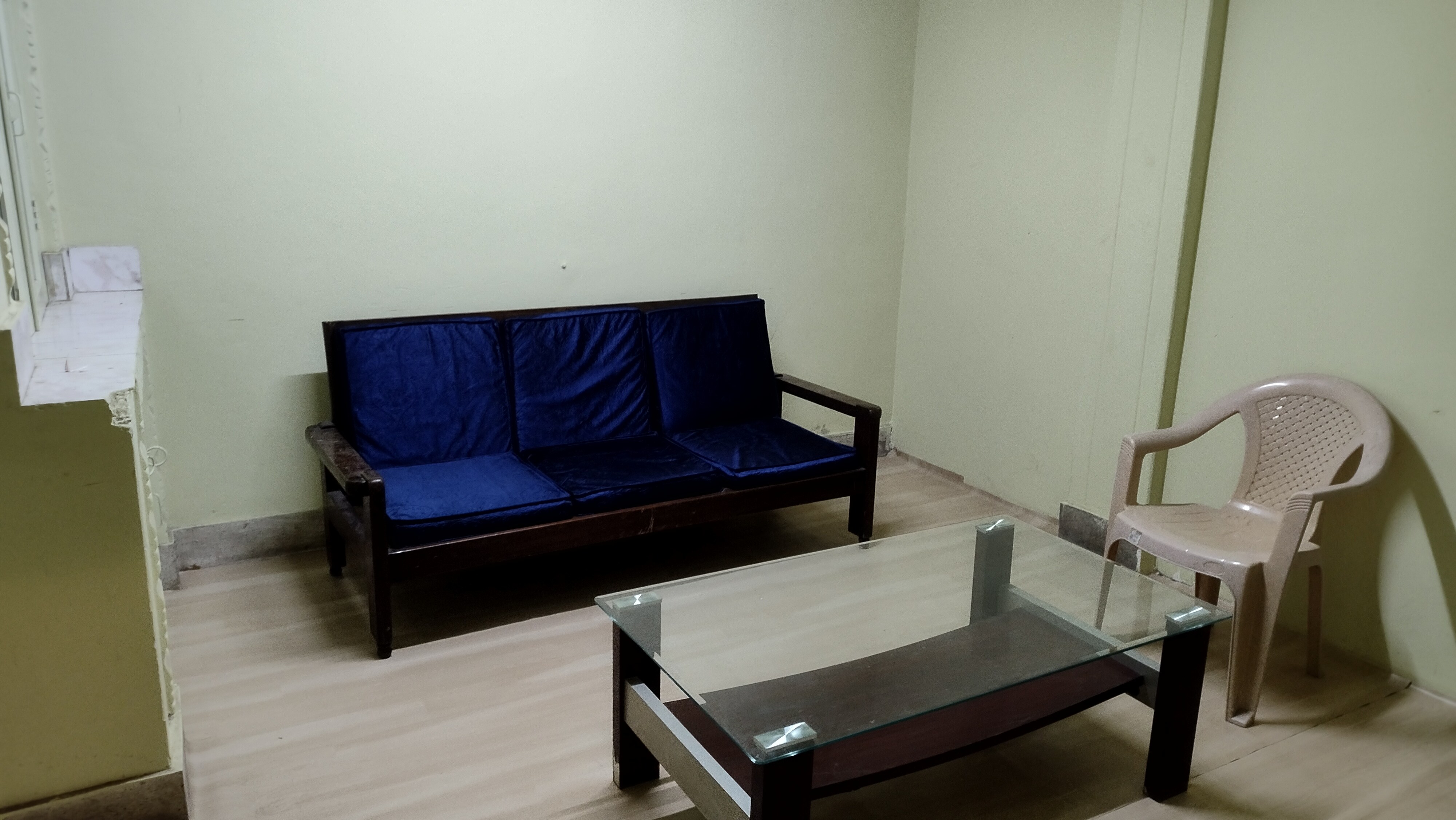 rolm4 - Tap to explore photos