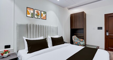 Townhouse Karol Bagh Formerly Hotel Unistar Room Type - Saver Double