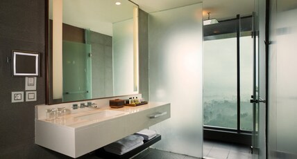 InterContinental BANDUNG DAGO PAKAR Room Type - 1 King Classic