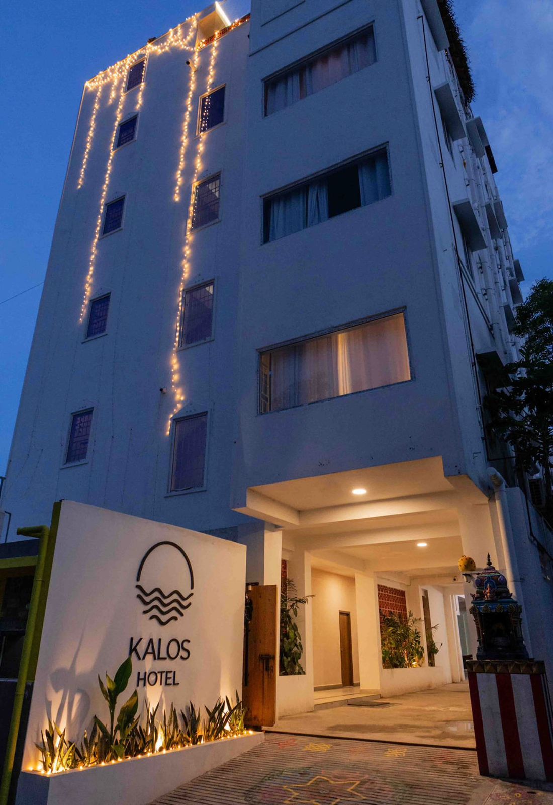 KALO'S - Tap to explore photos