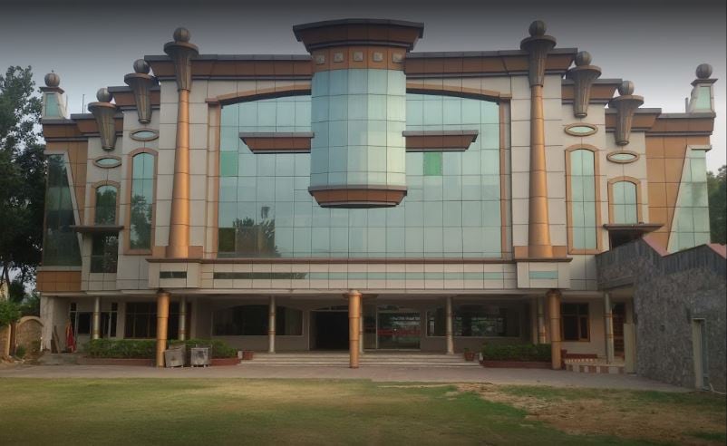 Inder Castle Hotel and Resort - Tap to explore photos