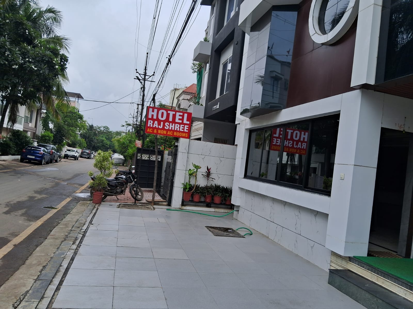 Hotel Raj Shree - Tap to explore photos