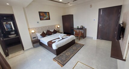 Rudra Inn Room Type - Executive Room