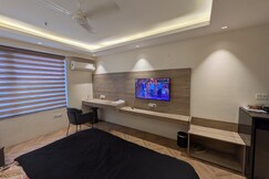 Luxury Suites Suntwilight JP Green